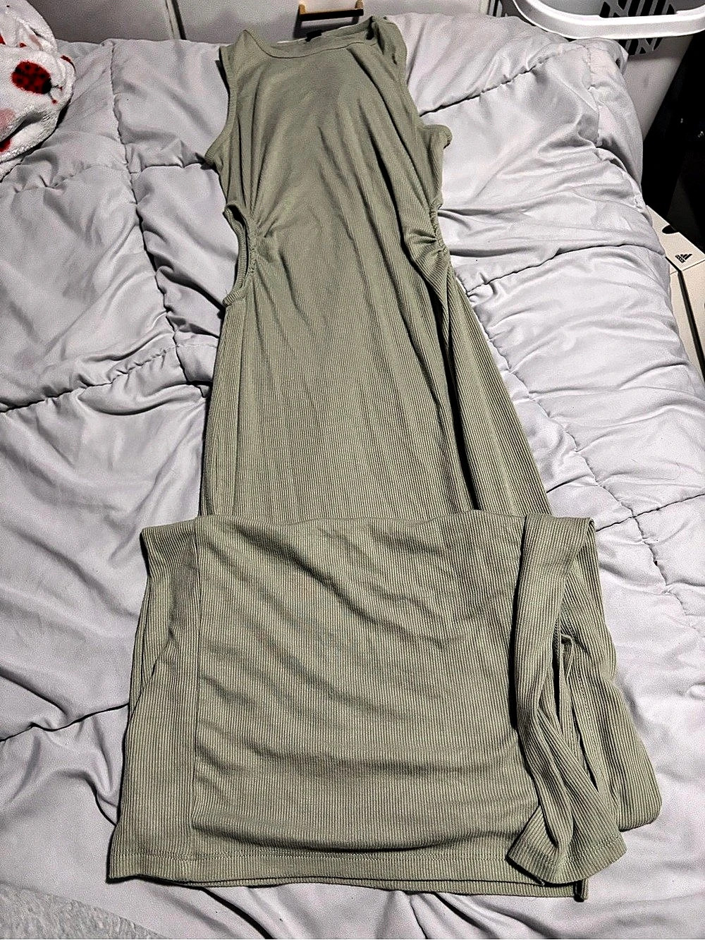 Windsor Ribbed Cutout Midi Dress in Green Size Large